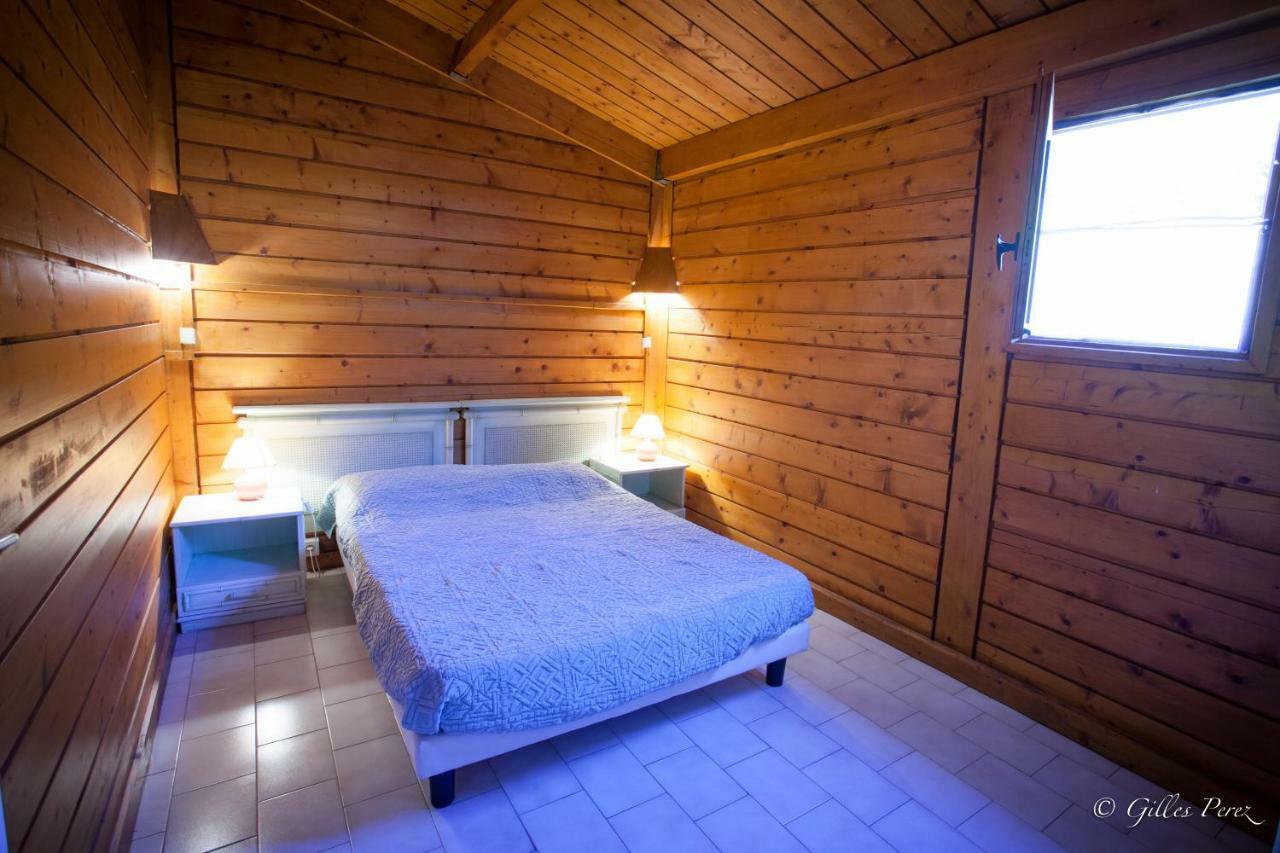 Residence Marina Livia Serriera  Екстер'єр фото
